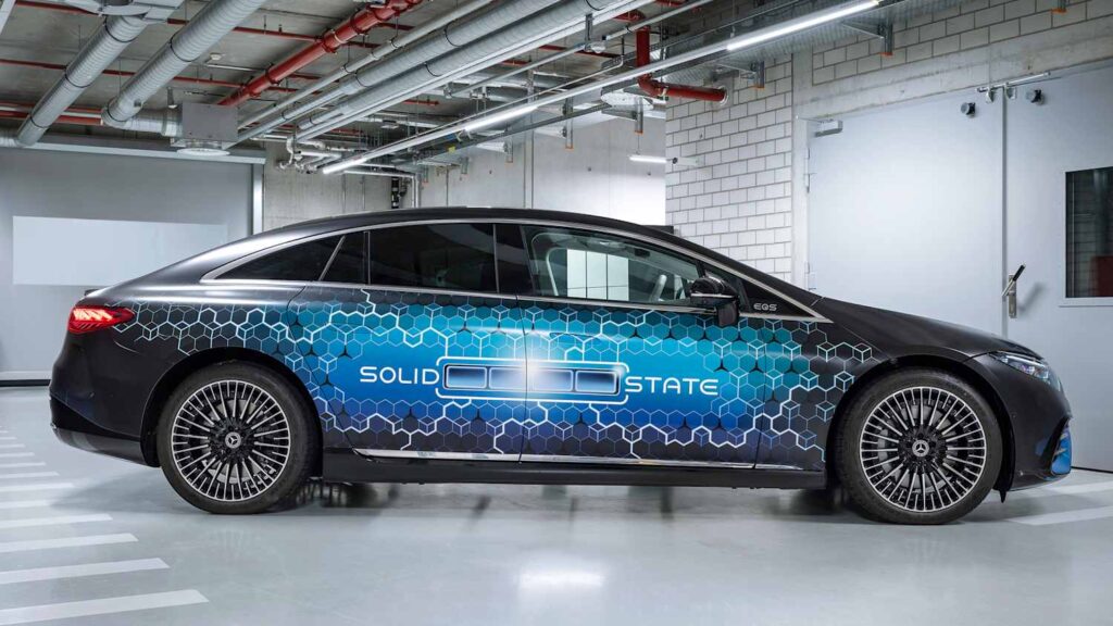 entdecken sie die vorteile von festkörperbatterien für elektroautos: längere reichweite, mehr sicherheit und schnellere ladezeiten. alles wissenswerte rund um die zukunft der e-mobilität.