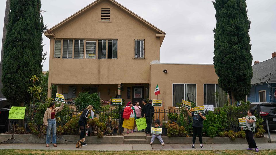 aktuelle nachrichten zu trump-kandidaten: genehmigungen erteilt, festnahmen im zusammenhang mit ice-maßnahmen. erfahren sie mehr über politische entwicklungen und rechtliche konsequenzen in den usa.