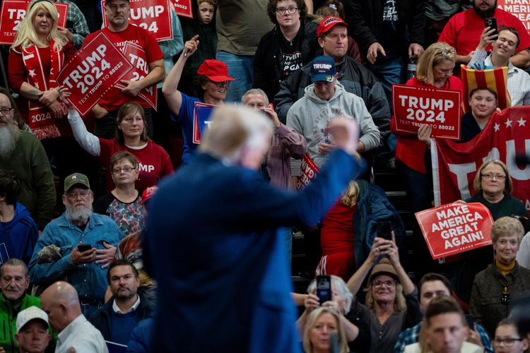 entdecken sie, wie donald trump und autoritärer staatskapitalismus politik und wirtschaft beeinflussen. analysieren sie die auswirkungen auf demokratie, märkte und gesellschaft in diesem aktuellen überblick.