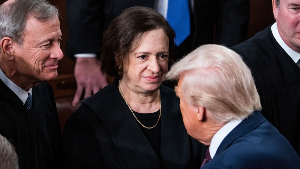 erfahren sie, wie donald trump einschüchterung als politisches werkzeug einsetzt. analysen, hintergründe und aktuelle beispiele zur 'trump-einschüchterung' in der us-politik.