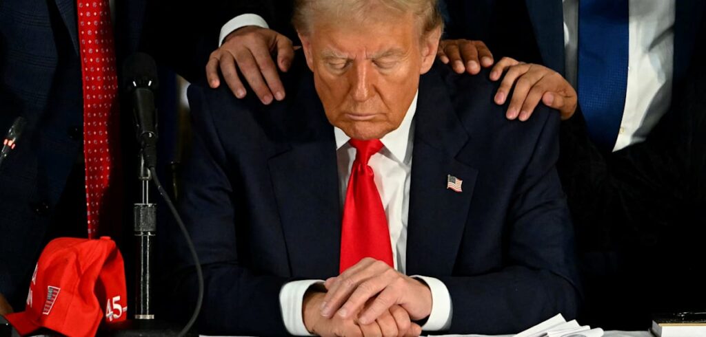 erfahren sie, warum die unterstützung der latino-wähler für donald trump zurückgeht. analysen, trends und aktuelle umfragen zur wahlbeteiligung der hispanischen community.