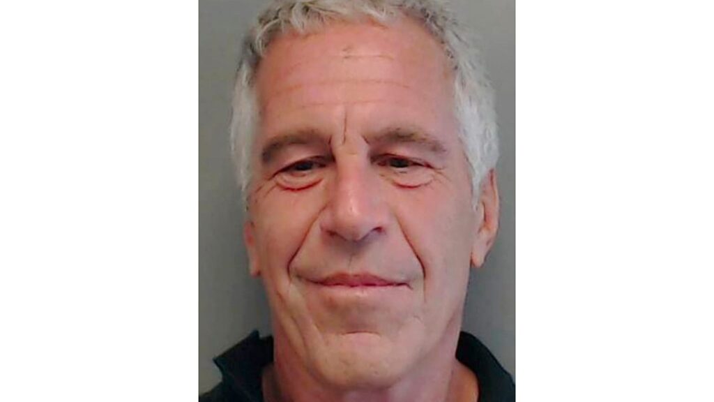 der epstein-skandal weitet sich aus: die us-justiz ermittelt nun auch gegen clinton. erfahren sie mehr über die aktuellen entwicklungen und hintergründe.