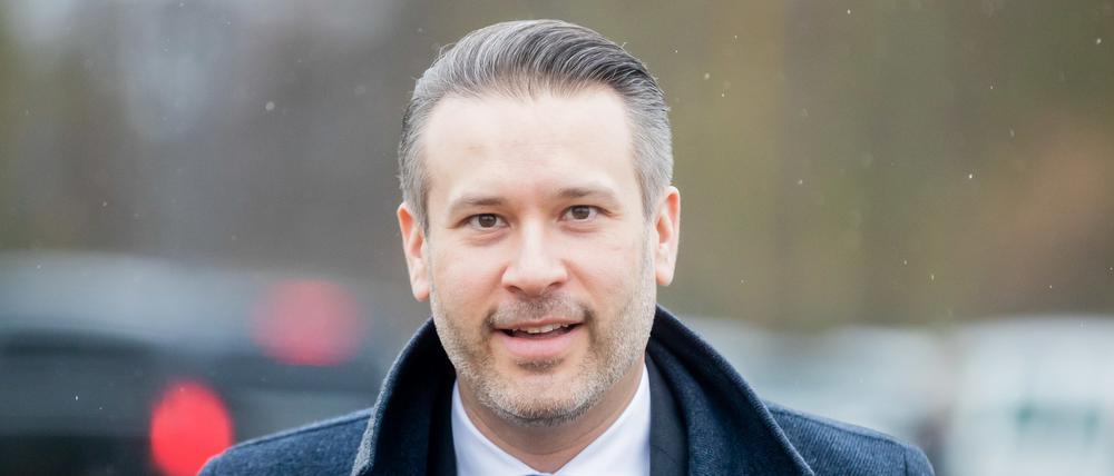 die afd lädt republikaner zu einem gemeinsamen austausch in berlin ein, um politische strategien und kooperationen zu besprechen.