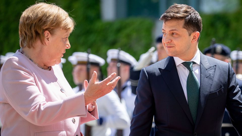 entdecken sie das geheime telefonat mit trump in berlin und erfahren sie exklusive details über dieses überraschende gespräch zwischen führenden politikern.