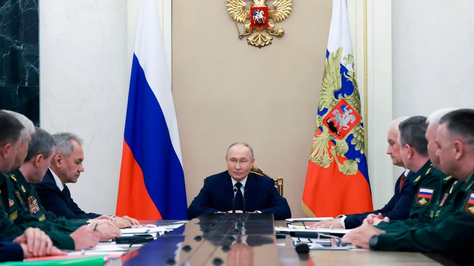 aktuelle nachrichten zum tod eines russischen rechtsextremisten im ukraine-liveticker – verfolgen sie live die neuesten entwicklungen und hintergründe.