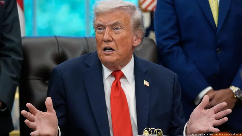 trump fordert eine neubewertung der impfpflicht und sorgt für neue diskussionen in der gesundheitspolitik.