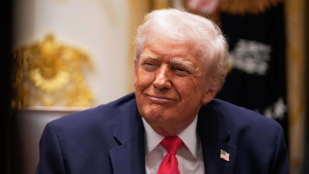 trump prüft die verwendung von linkedin-daten bei visa-anträgen, um den bewerbungsprozess zu verbessern und die sicherheit zu erhöhen.