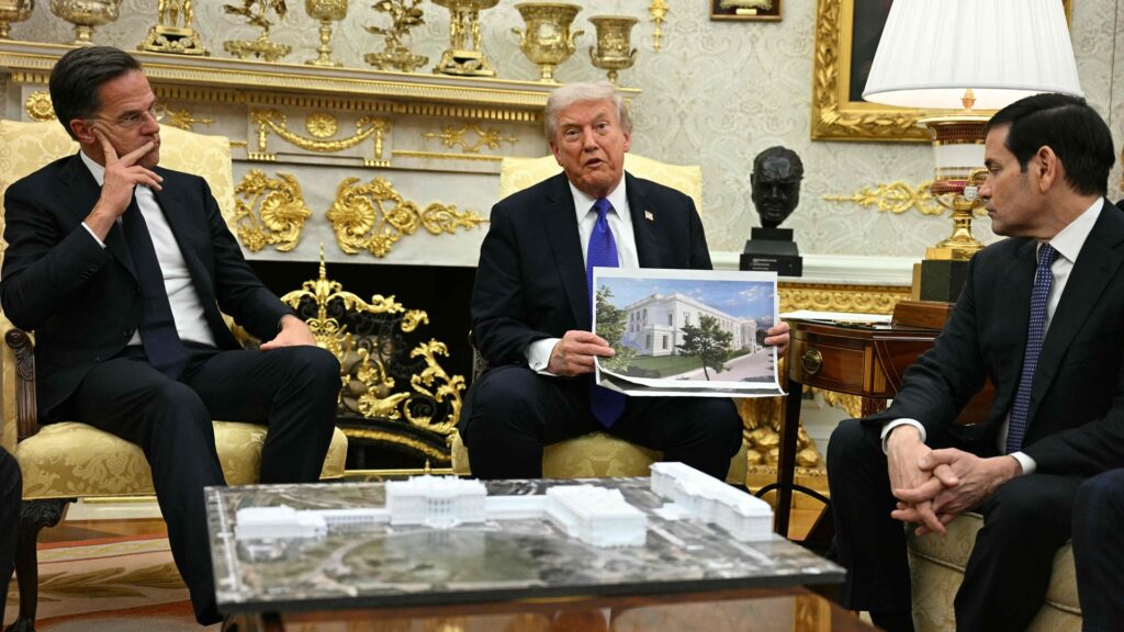 erleben sie trump auf einkaufstour für einen prächtigen ballsaal – exklusive einblicke und spannende details zu seinem neuesten projekt.