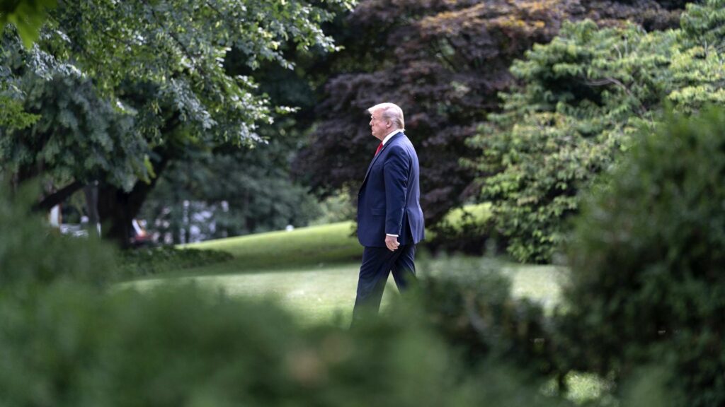 eine kritische analyse von trumps rolle in den usa: friedensbringer oder herausforderer? entdecken sie unterschiedliche perspektiven und aktuelle entwicklungen.